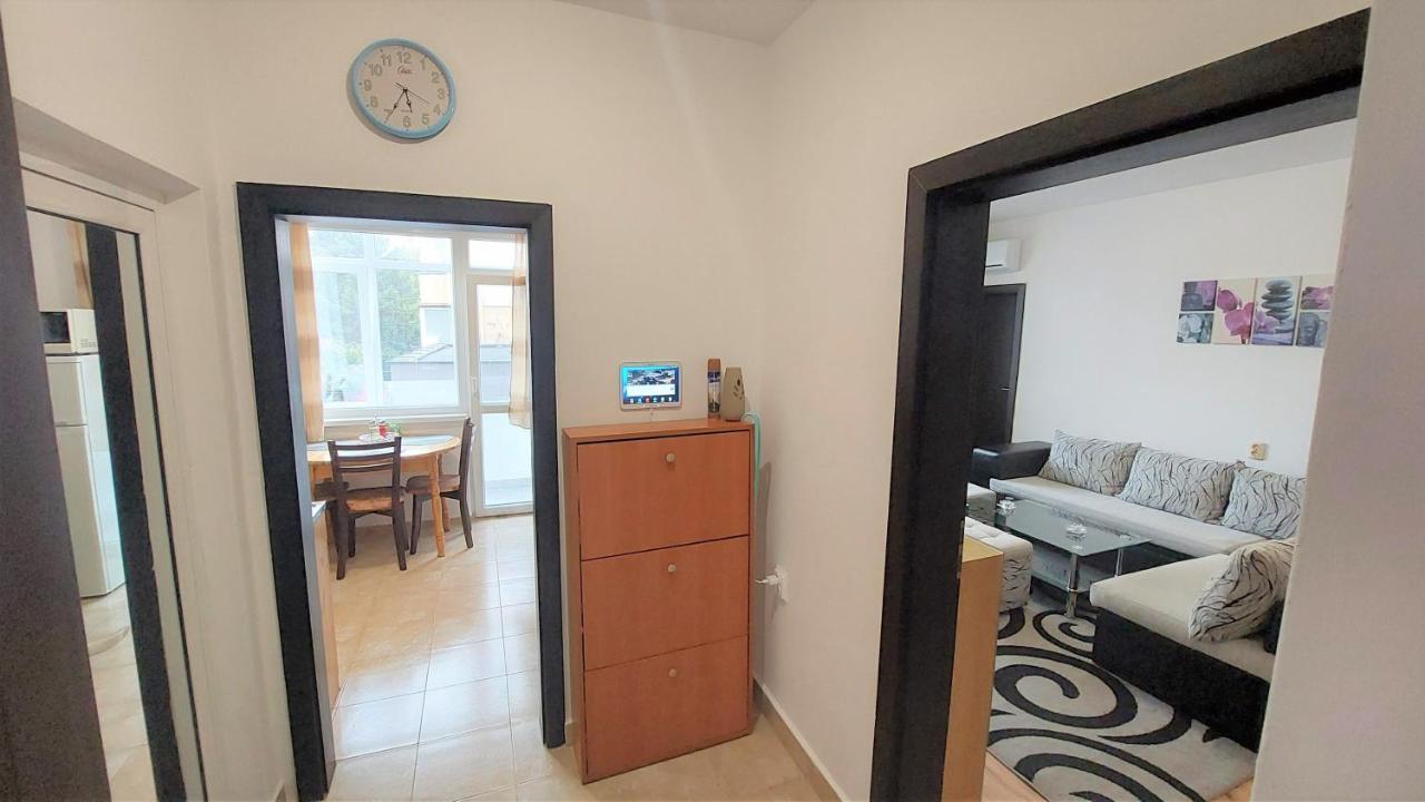 3 Rooms Apartment, Top Center, 1St Floor, Aubg, Free Parking, Pc I5 Ssd, 3 Led Tvs 200 Channels, Wifi, Terrace, Easy-Late Check-In, Stay Before Greece Blagoevgrad Extérieur photo