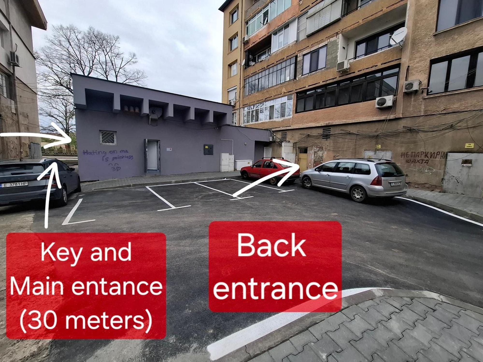 3 Rooms Apartment, Top Center, 1St Floor, Aubg, Free Parking, Pc I5 Ssd, 3 Led Tvs 200 Channels, Wifi, Terrace, Easy-Late Check-In, Stay Before Greece Blagoevgrad Extérieur photo